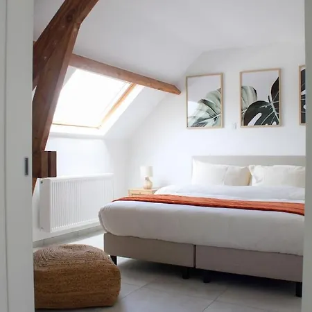 Boho Loft - Large 2 Bedroom Furnished Near Station 아파트 메헬렌